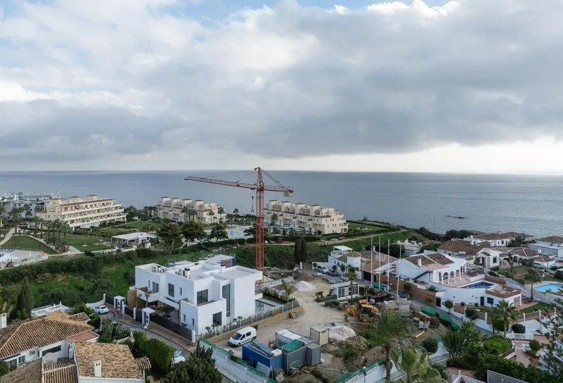Ekskluzywne nowe wille na sprzedaż w Las Farolas, Mijas Costa