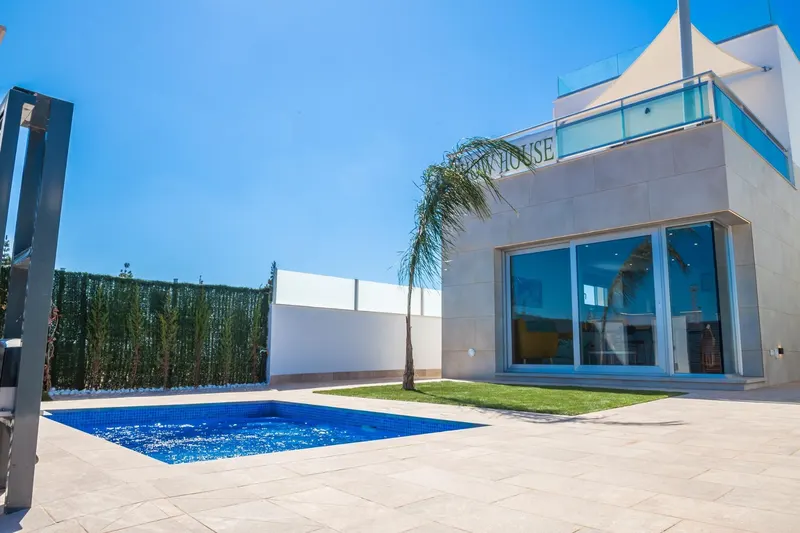 VILLAS DE OBRA NUEVA EN LOS ALCAZARES