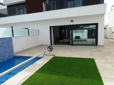 4 VILLAS PAREADAS DE OBRA NUEVA EN PILAR DE LA HORADADA