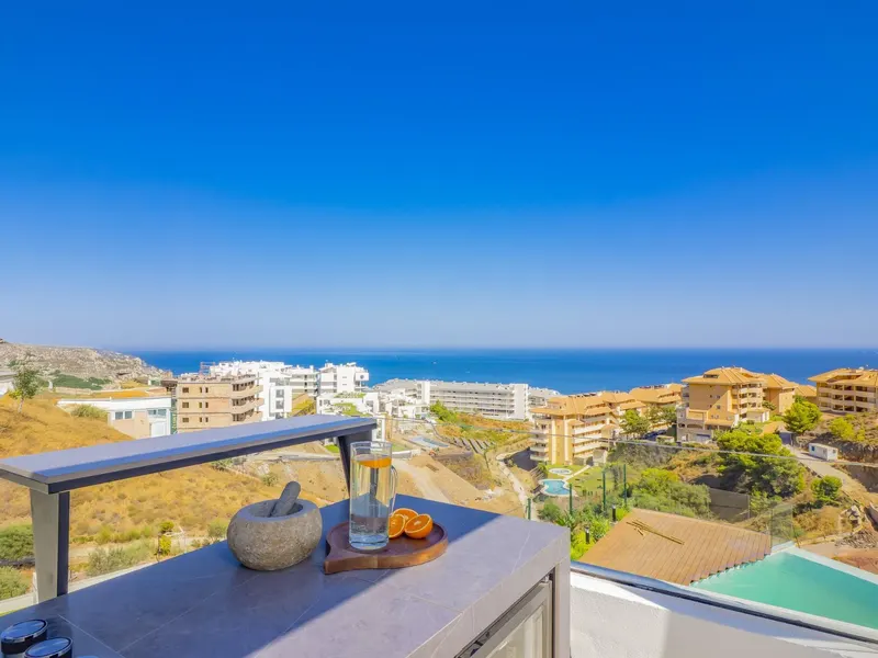Luxurious New Build Townhouses with Sea Views in El Higuerón, Costa del Sol