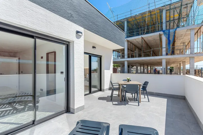 New Build Tourist Licensed Apartments with Lagoon Views in El Raso Guardamar del Segura