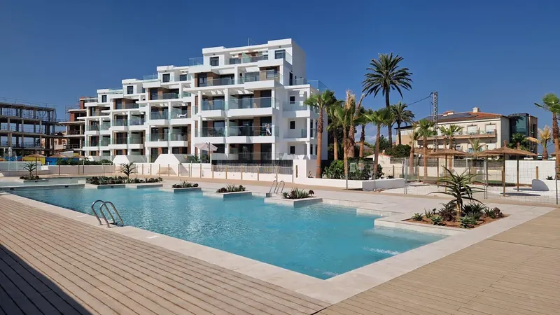 MEDITERRANEAN HOUSING A FEW METERS FROM THE SEA
