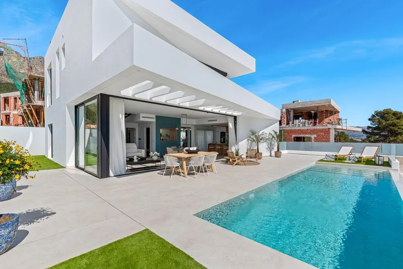NEW BUILD VILLAS IN POLOP