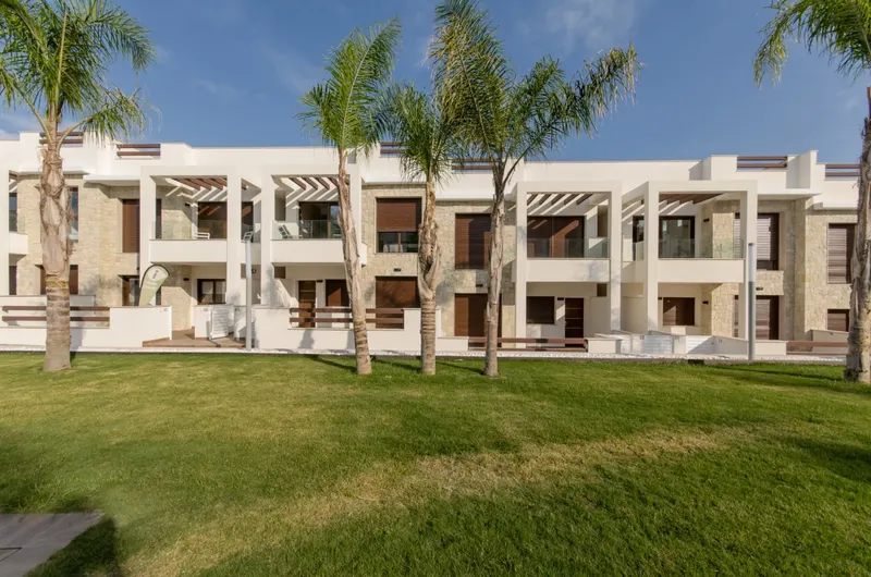 RESIDENCIAL DE OBRA NUEVA DE BUNGALOWS EN LOS BALCONES, TORREVIEJA