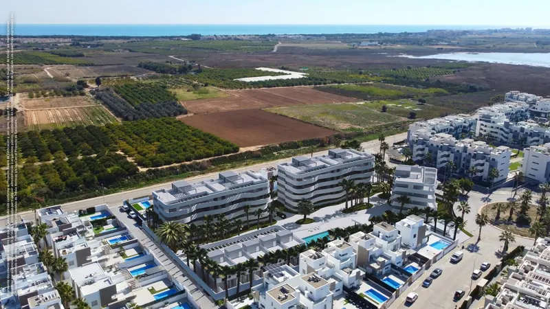 New Buils Apartments and Townhouses in El Raso (Guardamar del Segura)