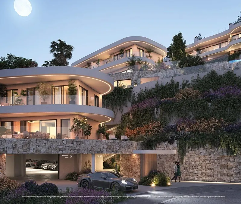 Luxury New Build Townhouses for Sale in Las Lomas del Higueron with Sea Views and Private Pools