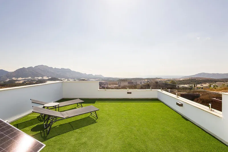 Impresionantes villas de nueva construcción en Polop con vistas al mar