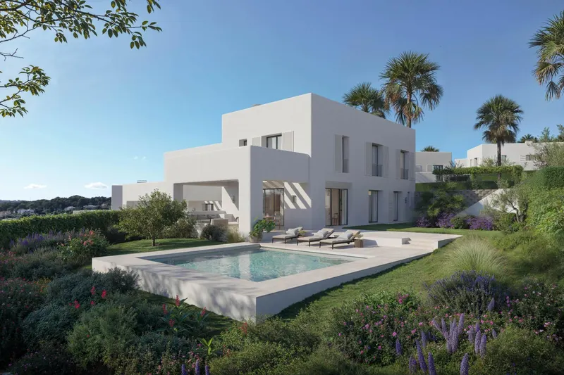 Villas de lujo de nueva construcción en Sotogrande Alto con jardín y piscina privados
