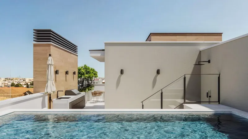Adosados de lujo de nueva construcción en Fuengirola, a solo 220 metros del mar
