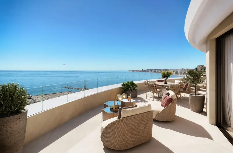 Luxury Sea View Apartments 100 m from the Beach in Carvajal, Fuengirola