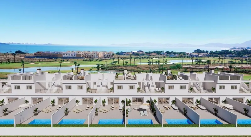 Nowe domy szeregowe przy polu golfowym La Serena w Los Alcázares