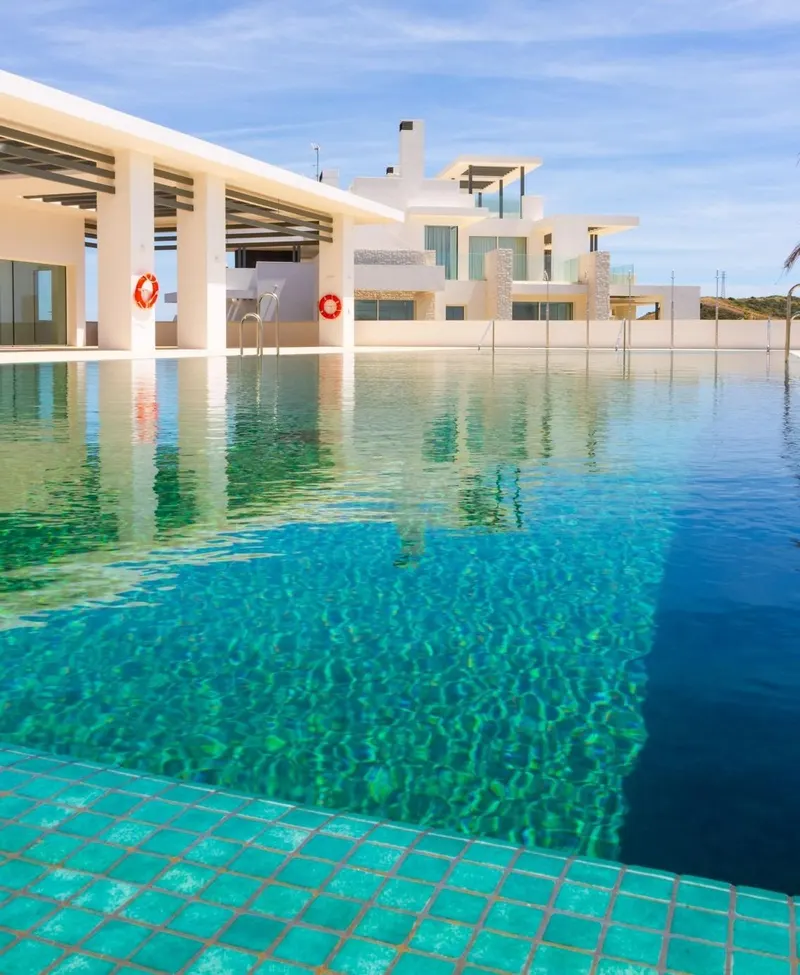 Ekskluzywne, gotowe do zamieszkania mieszkania w nowym osiedlu, otoczone naturą w El Soto de Marbella