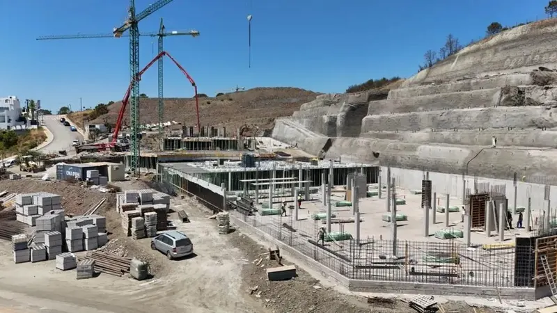 NEW BUILD RESIDENTIAL COMPLEX NEAR ESTEPONA