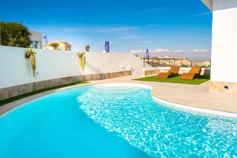 BEAUTIFUL BIG VILLA WITH VIEWS TO THE GOLF COURSE "LA MARQUESA"!