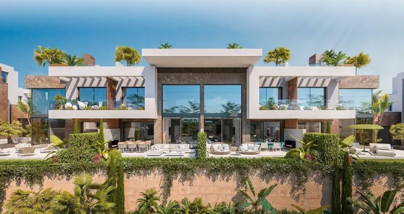 Lujosas casas adosadas de nueva construcción en Río Real, Marbella