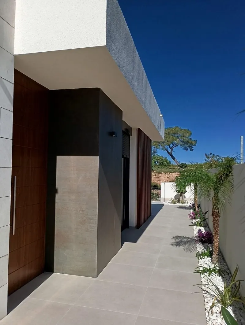 NEW BUILD VILLAS IN PILAR DE LA HORADADA ON THE GOLF COURSE