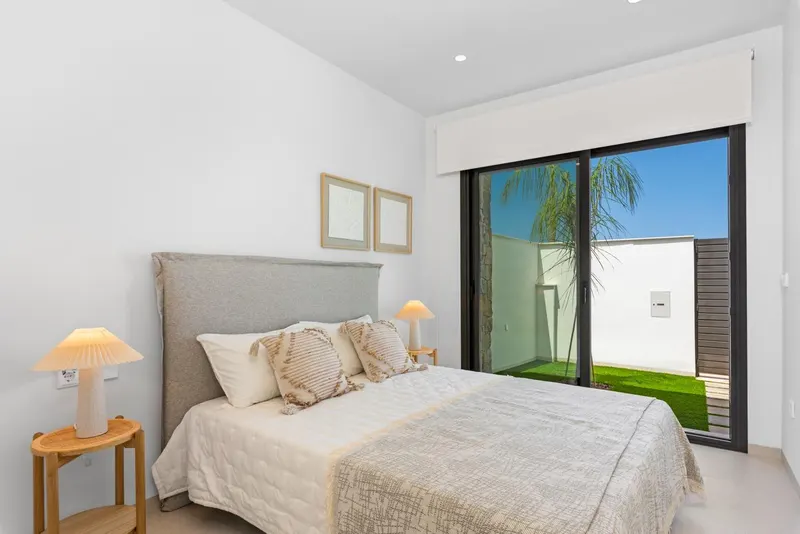 NEW BUILD TOWNHOSES IN LOS ALCAZARES