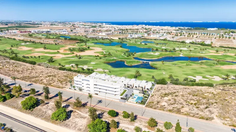 Complejo residencial de nueva construcción en Los Alcázares
