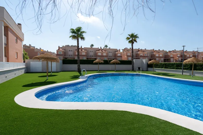 BUNGALOWY Z 3 SYPIALNIAMI W EKSKLUZYWNYM MIESZKANIU W GRAN ALACANT!