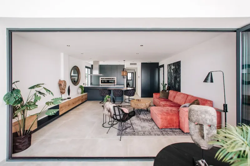LUKSUSOWY I DESIGNERSKI APARTAMENT PRZY POLU GOLFOWYM