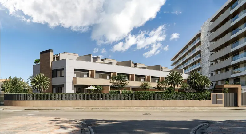 Adosados de lujo de nueva construcción en Fuengirola, a solo 220 metros del mar