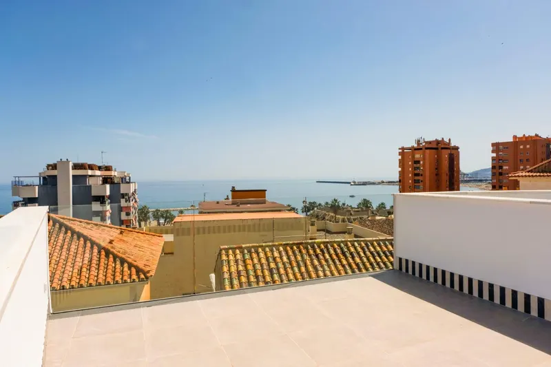 Viviendas exclusivas con vistas al mar en La Malagueta (Málaga): vida costera de primer nivel