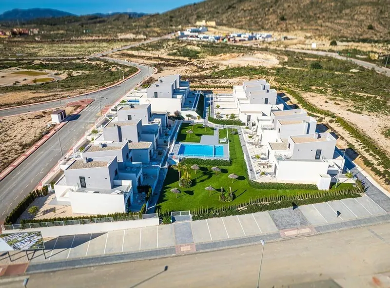 New Build Key Ready Townhouses and Semi Detached Villas in Altaona Golf Resort Murcia