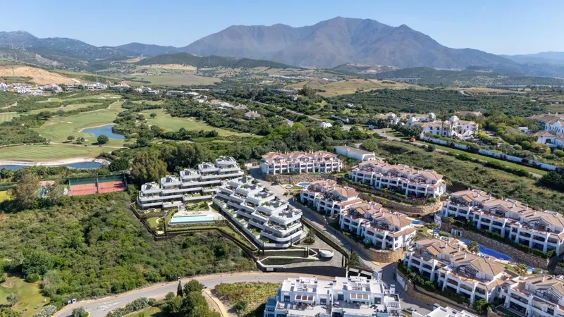 Luksusowy ośrodek golfowy z widokiem na morze w Casares na Costa del Sol