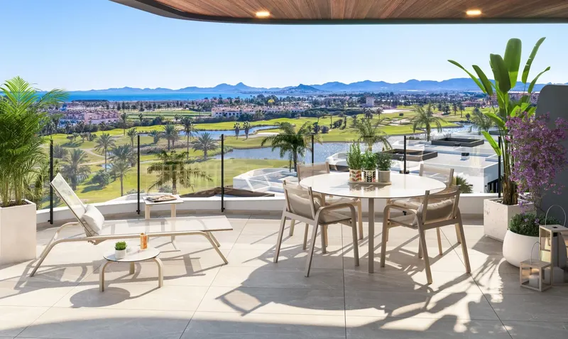 Residencia de nueva construcción en primera línea del campo de golf La Serena, en Los Alcázares