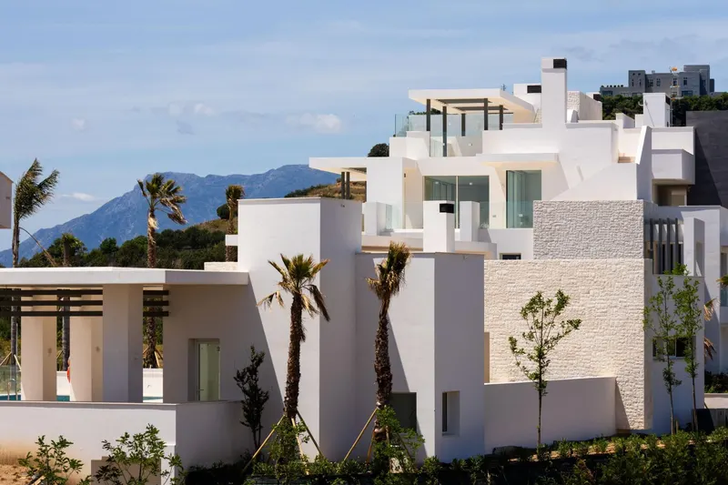 Ekskluzywne, gotowe do zamieszkania mieszkania w nowym osiedlu, otoczone naturą w El Soto de Marbella