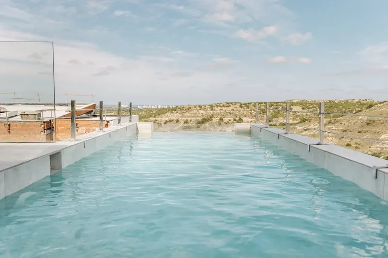 VILLA DE DISEÑO JUNTO AL MAR