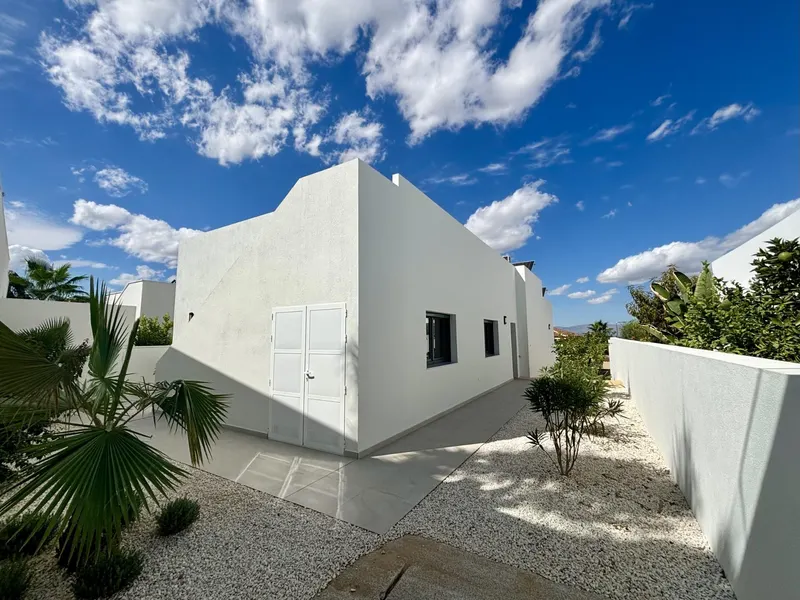 NEW BUILD VILLAS IN ROJALES