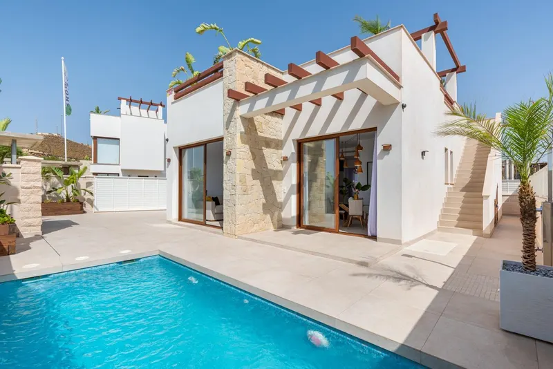 VILLAS DE NUEVA CONSTRUCCIÓN EN VERA, ALMERIA