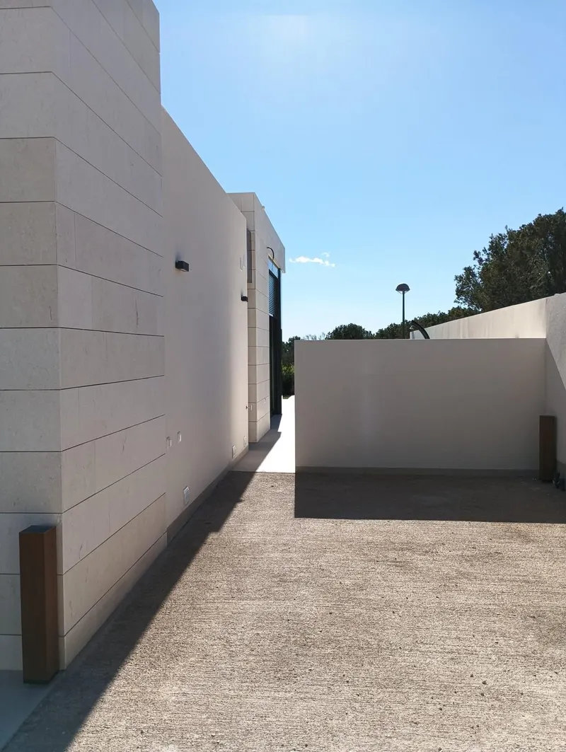 NEW BUILD VILLAS IN PILAR DE LA HORADADA ON THE GOLF COURSE