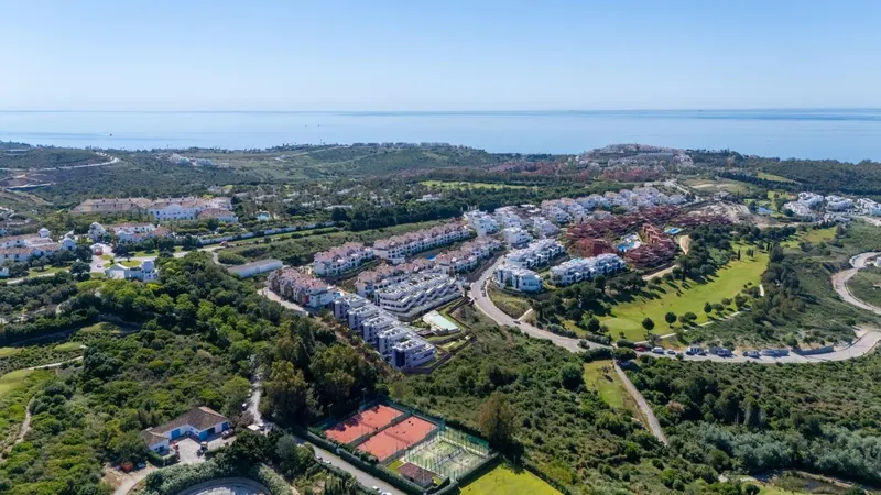Luksusowy ośrodek golfowy z widokiem na morze w Casares na Costa del Sol