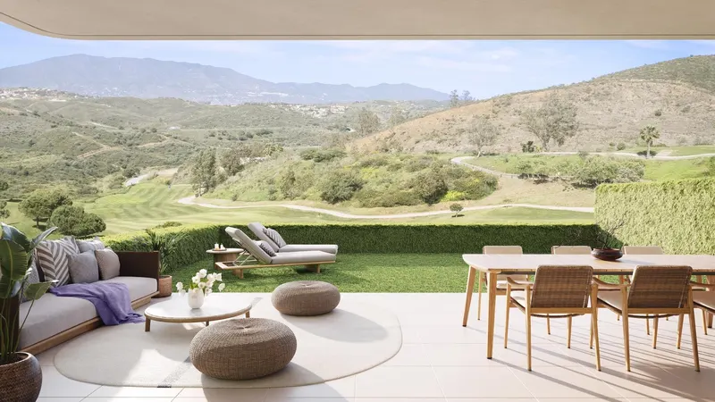 FLATS WITH SEA OR GOLF COURSE VIEWS ON THE COSTA DEL SOL