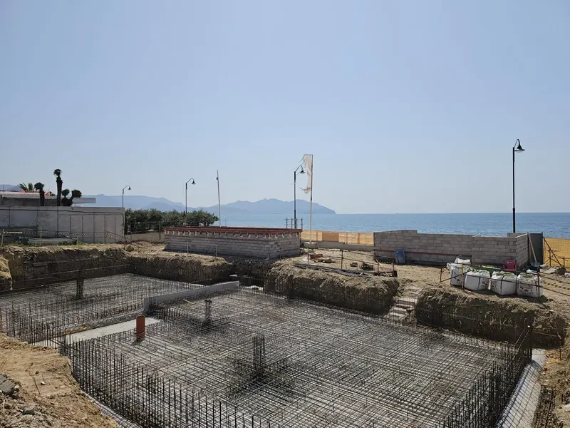 Villas de lujo de nueva construcción en primera línea de playa en Puerto de Mazarrón