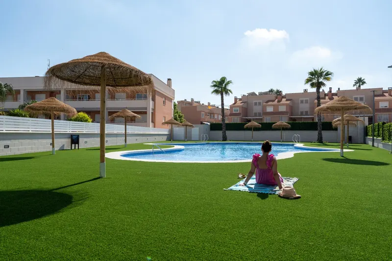 BUNGALOWY Z 3 SYPIALNIAMI W EKSKLUZYWNYM MIESZKANIU W GRAN ALACANT!