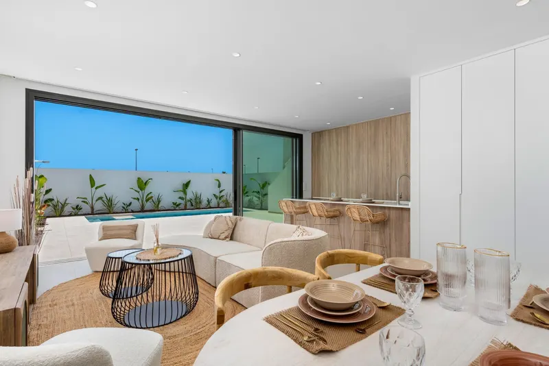 Villas de nueva construcción cerca de Serena Golf en Los Alcázares