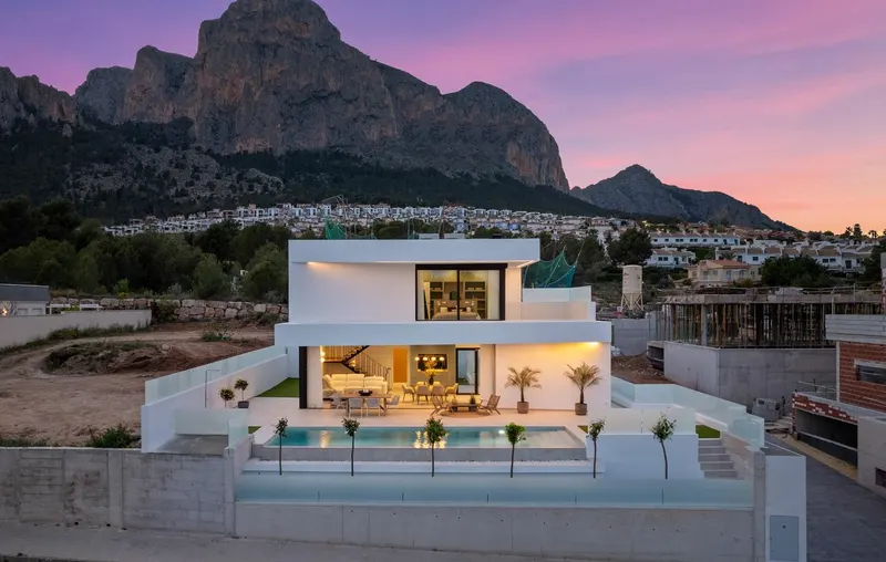 NEW BUILD VILLAS IN POLOP