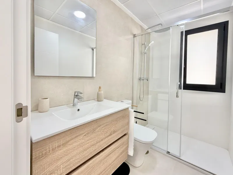 New Build Townhouses for Sale in Cox – 44 Modern Homes with Great Amenities