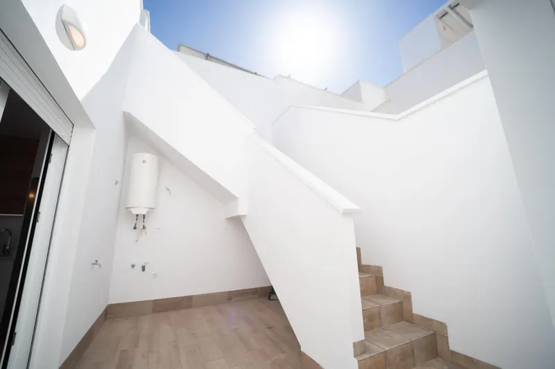 NOWE KAMIENICE W SAN JAVIER