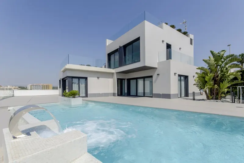 NEW BUILD LUXURY VILLA IN CAMPOAMOR