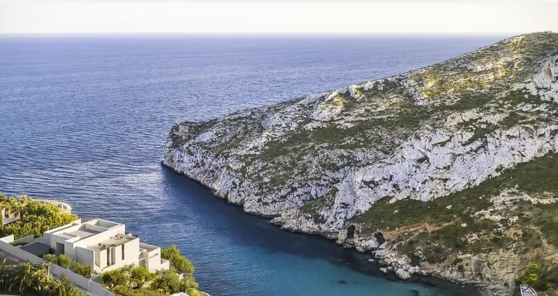 Villa de lujo de nueva construcción con vistas al mar cerca de la playa de Granadella, en Jávea