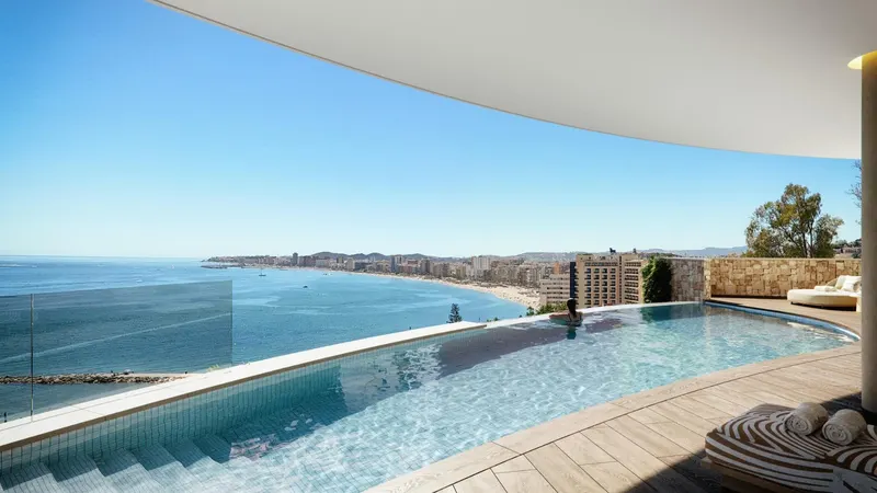 Luksusowe apartamenty z widokiem na morze, 100 m od plaży w Carvajal, Fuengirola