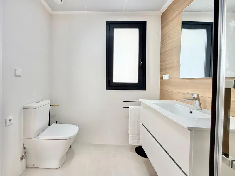 New Build Townhouses for Sale in Cox – 44 Modern Homes with Great Amenities