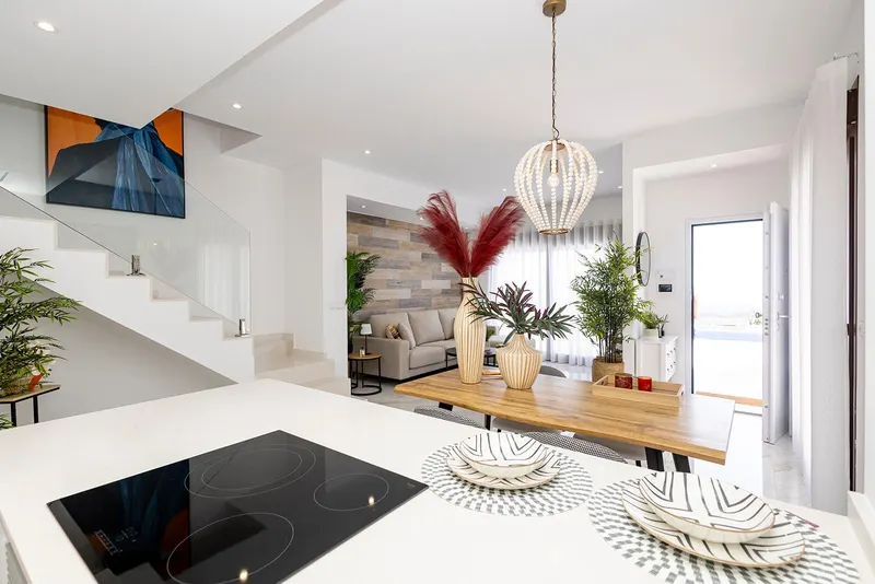 Impresionantes villas de nueva construcción en Polop con vistas al mar