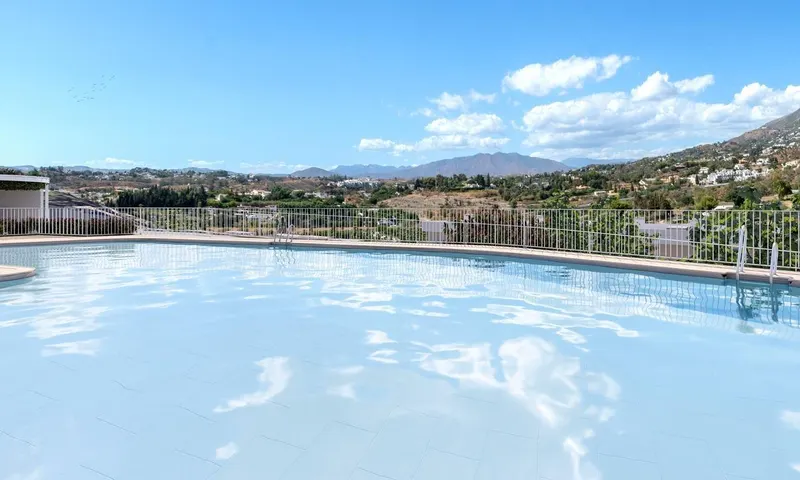 RYNEK PIERWOTNY KOMPLEKS MIESZKANIOWY W FUENGIROLA